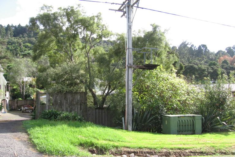 Photo of property in 2 Jays Road, Titirangi, Auckland, 0604
