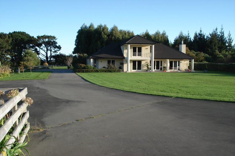 Photo of property in 28 Robert Ross Place, Clendon Park, Auckland, 2103