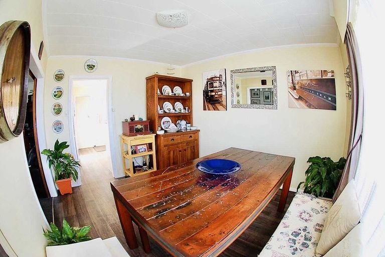 Photo of property in 1 Sefton Avenue, Highbury, Palmerston North, 4412