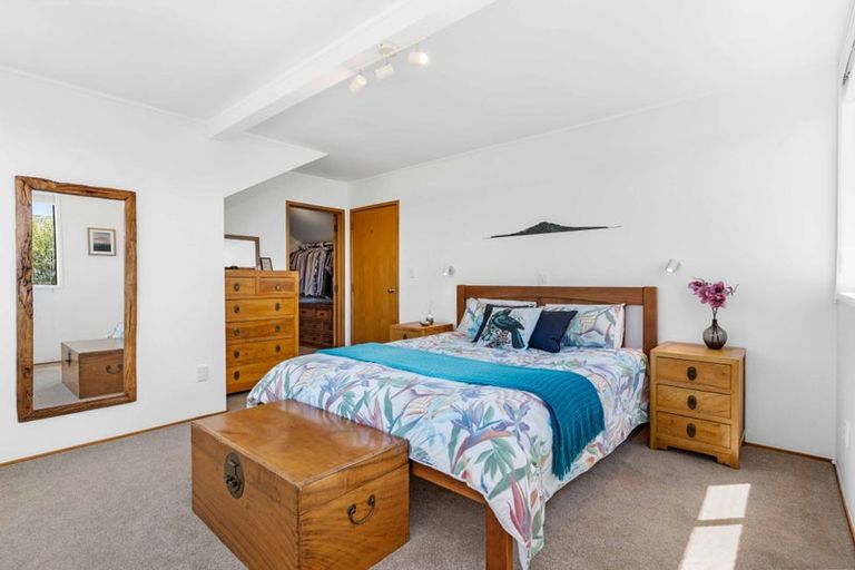 Photo of property in 98 Bleakhouse Road, Howick, Auckland, 2014