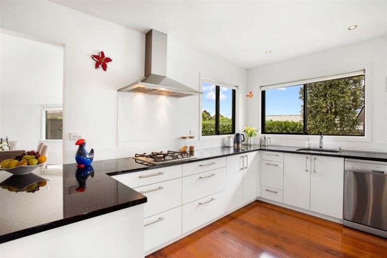 Photo of property in 22a/1 Tomo Street, New Lynn, Auckland, 0600
