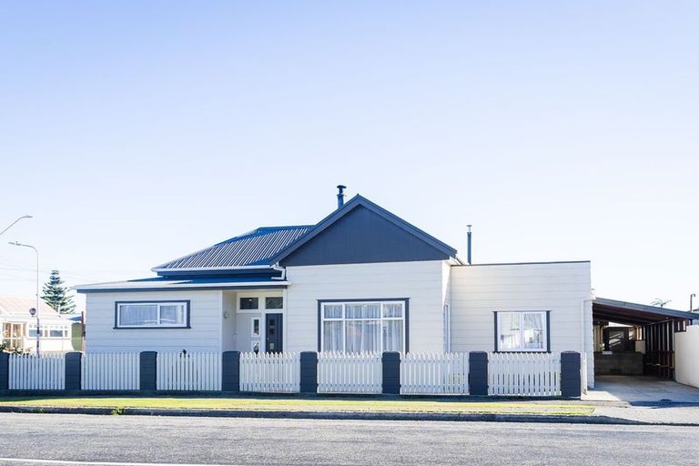 Photo of property in 125 Bright Street, Cobden, Greymouth, 7802