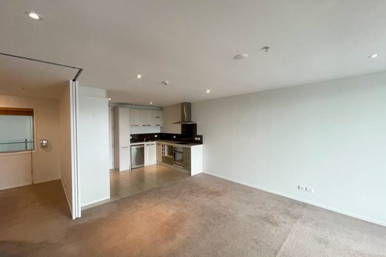 Photo of property in Bella Vista, 2f/84 Gunner Drive, Te Atatu Peninsula, Auckland, 0610