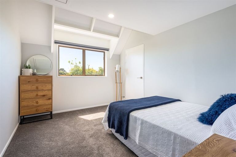 Photo of property in 21 Fovant Street, Russley, Christchurch, 8042