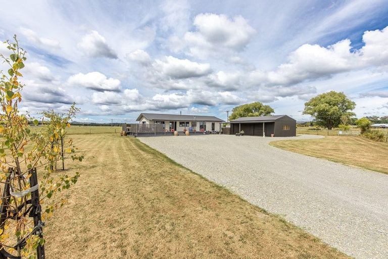 Photo of property in 1 Elm Place, Waipukurau, 4284