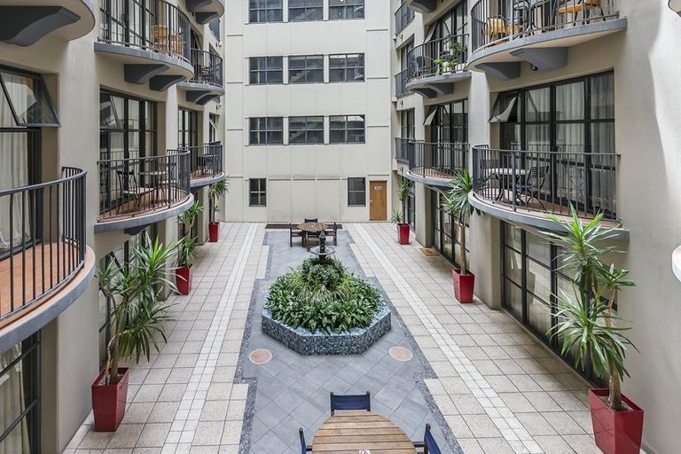 Photo of property in Atrium Towers, 7f/154 The Terrace, Wellington Central, Wellington, 6011