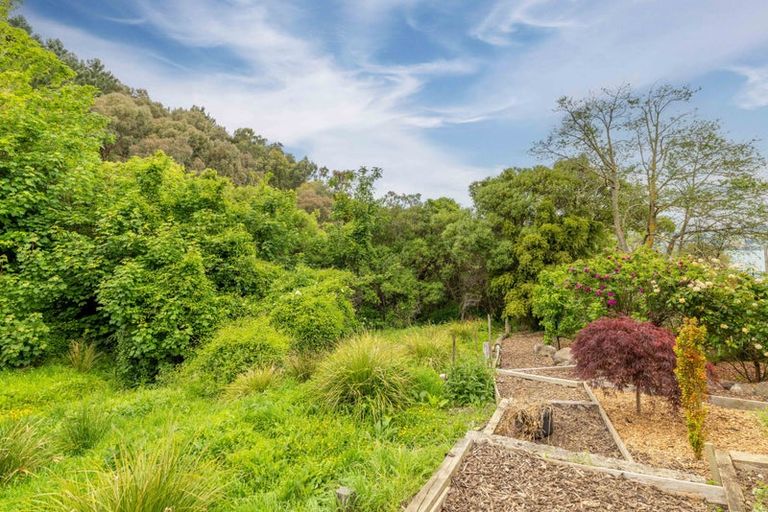 Photo of property in 46 Cornwall Road, Lyttelton, 8082