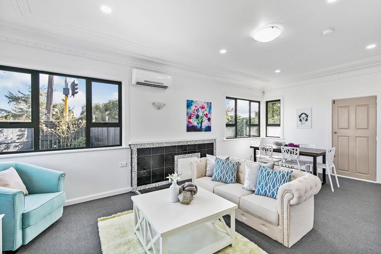 Photo of property in 1 Henwood Road, Mangere East, Auckland, 2024