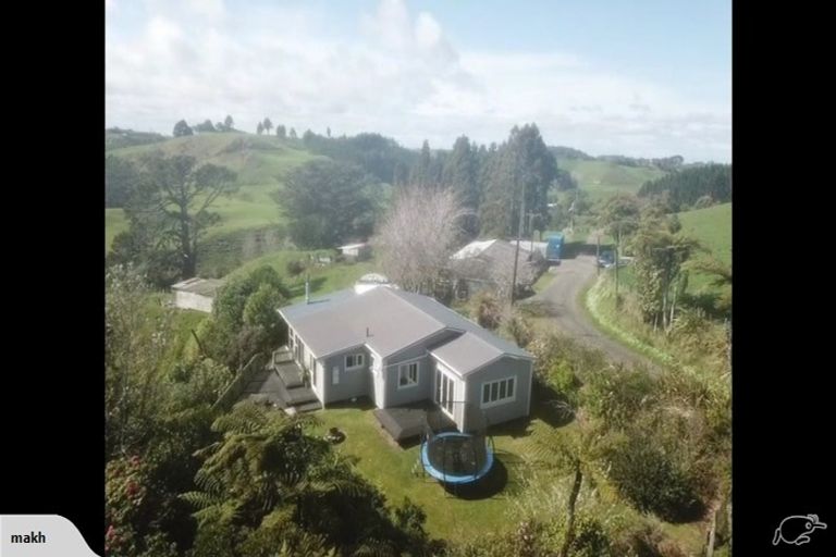 Photo of property in 709 Kelly Road, Lepperton, New Plymouth, 4373