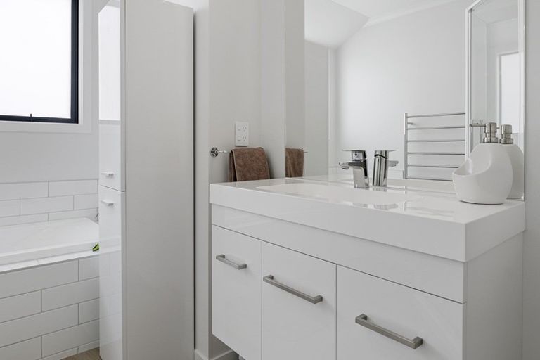 Photo of property in 13 Mellifera Place, Richmond, 7020