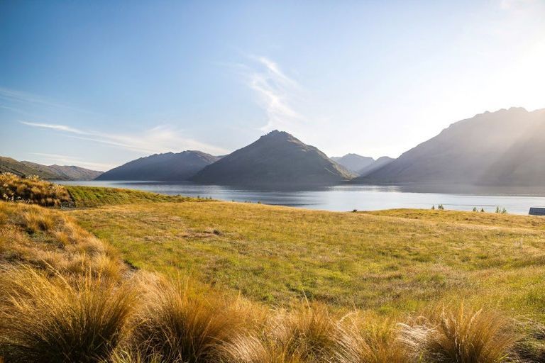 Photo of property in 6 Nathanael Place, Drift Bay, Queenstown, 9371