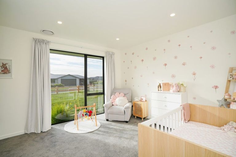 Photo of property in 6 Chatham Rise, Seaward Bush, Invercargill, 9812