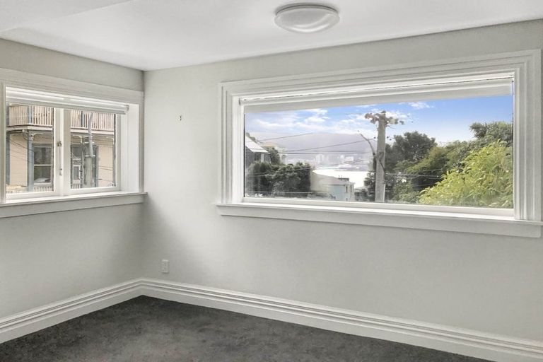 Photo of property in 2 Telford Terrace, Oriental Bay, Wellington, 6011