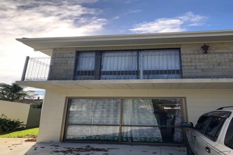 Photo of property in 14 Fairdale Avenue, Red Hill, Papakura, 2110