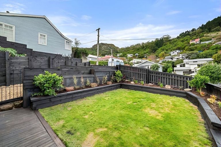 Photo of property in 2a Ripon Street, Lyttelton, 8082
