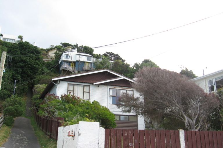 Photo of property in 28 Ferry Street, Seatoun, Wellington, 6022