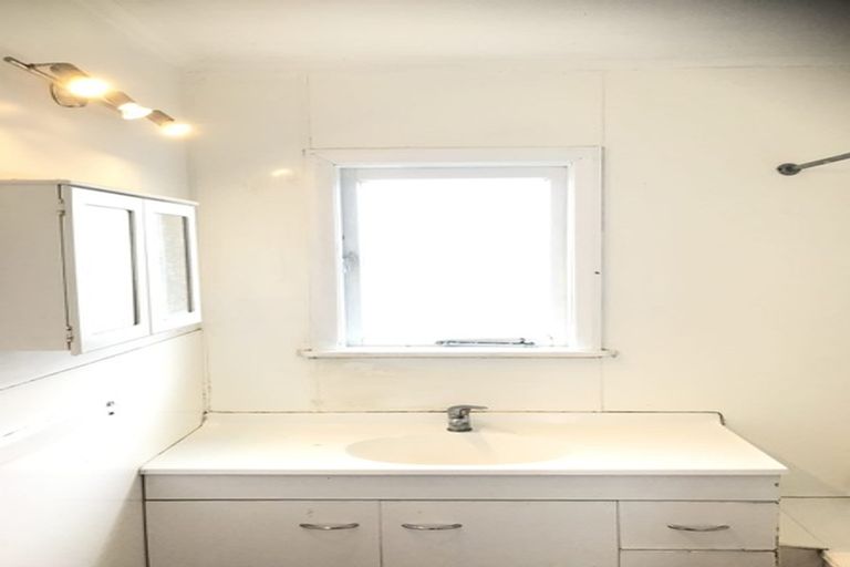 Photo of property in 28 Rice Crescent, Papakura, 2110