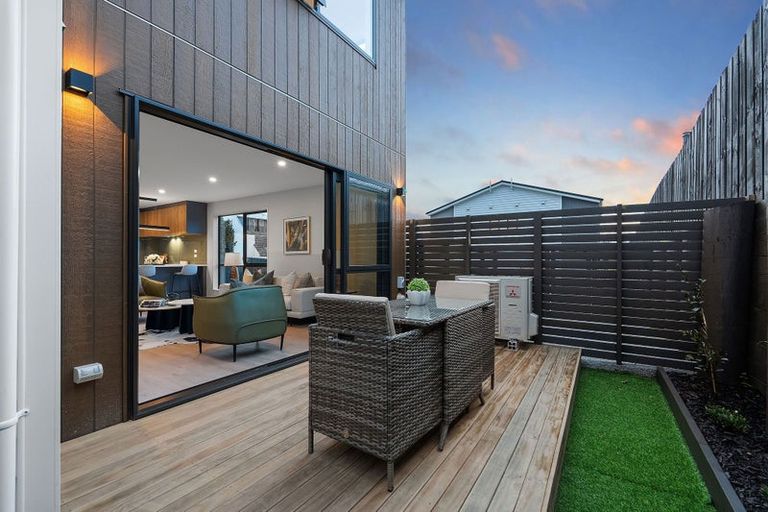 Photo of property in 3/32 Beulah Avenue, Rothesay Bay, Auckland, 0630