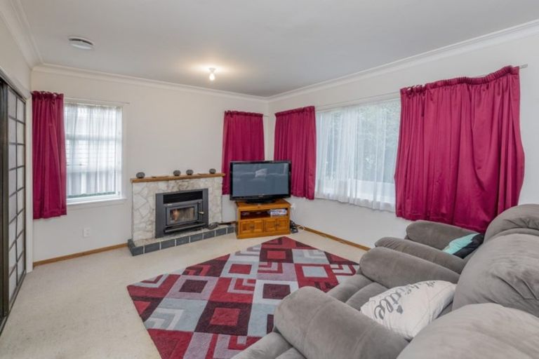 Photo of property in 21 Freyberg Street, Levin, 5510