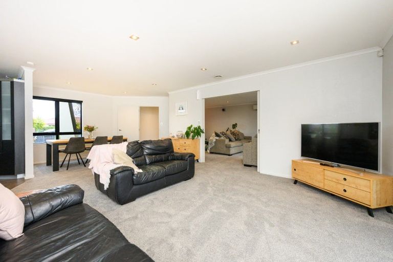 Photo of property in 24 Branigan Parade, Kelvin Grove, Palmerston North, 4414