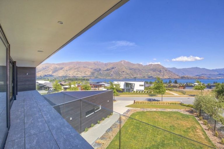Photo of property in 58 Forest Heights, Wanaka, 9305