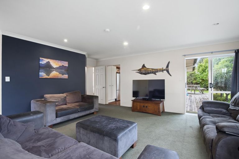 Photo of property in 42a Kitchener Road, Waiuku, 2123