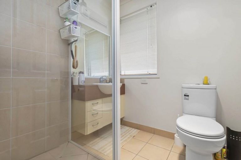 Photo of property in 13 Meachen Terrace, Waiuku, 2123