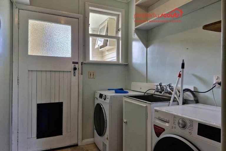 Photo of property in 42 Banks Street, Marfell, New Plymouth, 4310