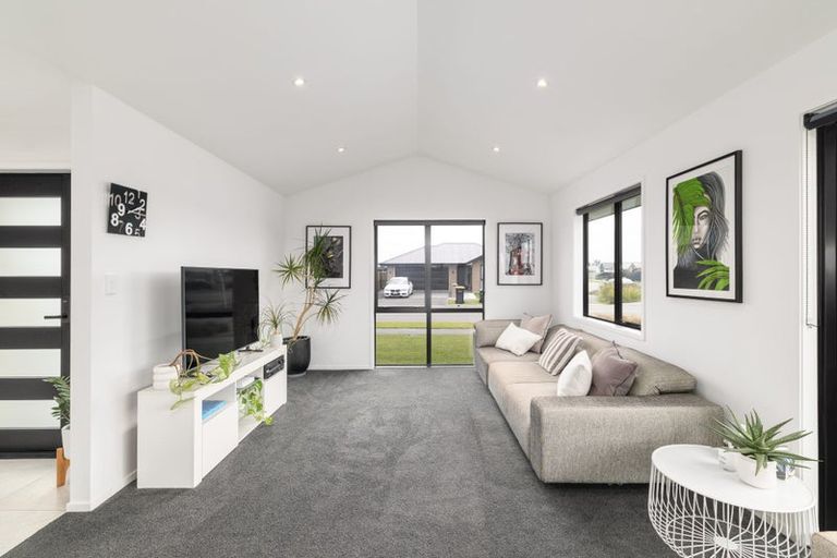 Photo of property in 64 Whitburn Avenue, Halswell, Christchurch, 8025