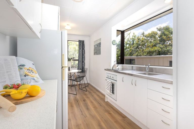 Photo of property in 20 Linwood Drive, Paraparaumu, 5032