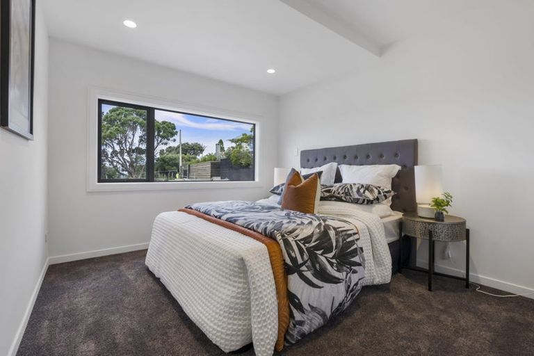 Photo of property in 61a Churchill Road, Murrays Bay, Auckland, 0630