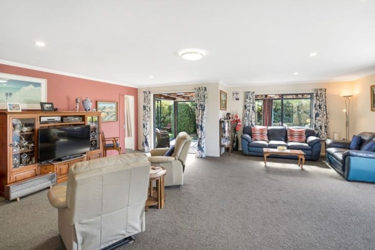 Photo of property in 86 Meadowstone Drive, Wanaka, 9305