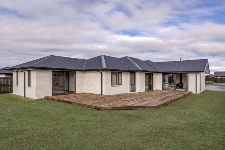 Photo of property in 29 Cressy Place, Darfield, 7510