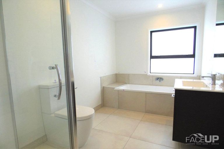 Photo of property in 9/25 Sidney Wallingford Way, Hobsonville, Auckland, 0616