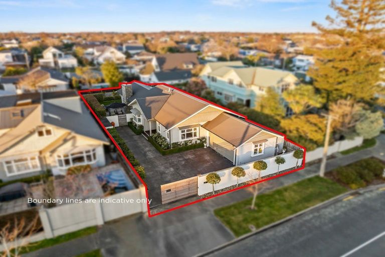 Photo of property in 62 Bretts Road, St Albans, Christchurch, 8052