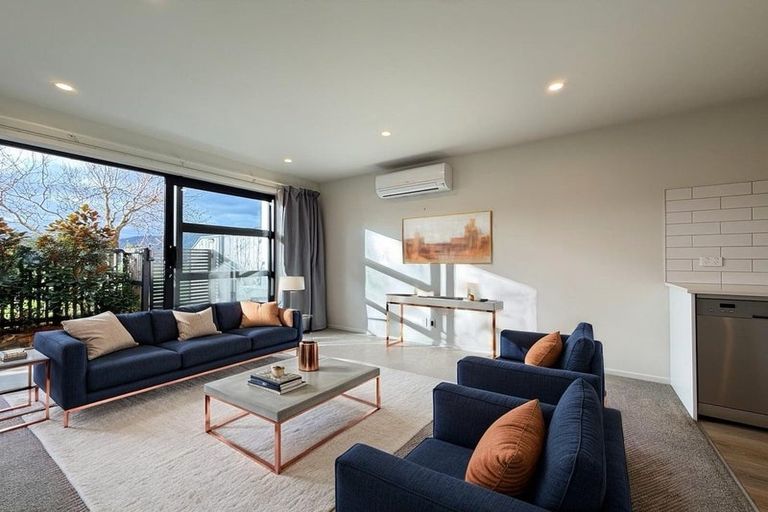 Photo of property in 9/28 Fitzherbert Road, Wainuiomata, Lower Hutt, 5014