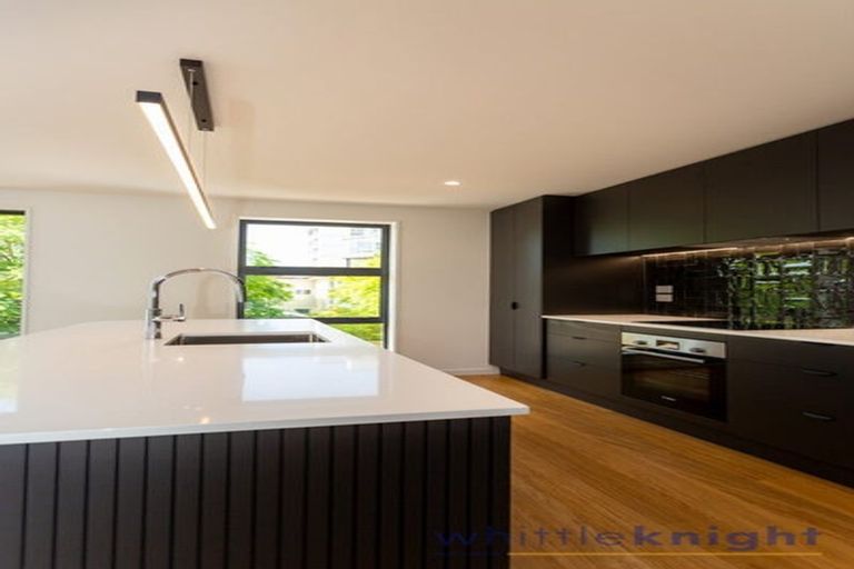 Photo of property in 2/11 Carlton Mill Road, Merivale, Christchurch, 8014