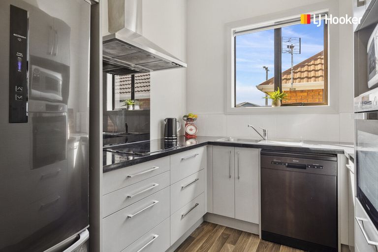 Photo of property in 156 Bay View Road, South Dunedin, Dunedin, 9012