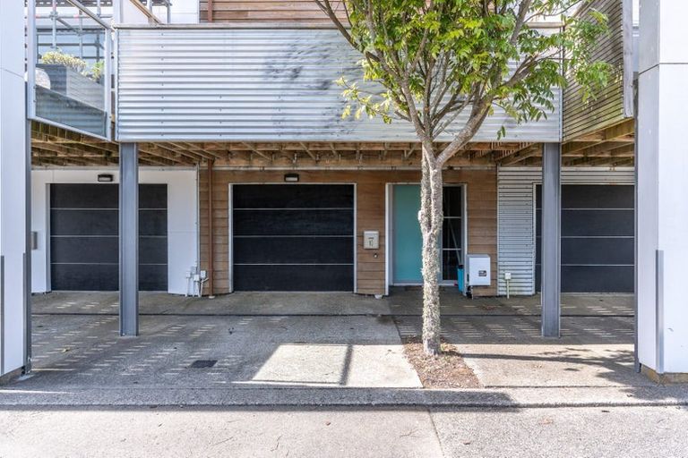 Photo of property in 10 Saddleback Grove, Karori, Wellington, 6012