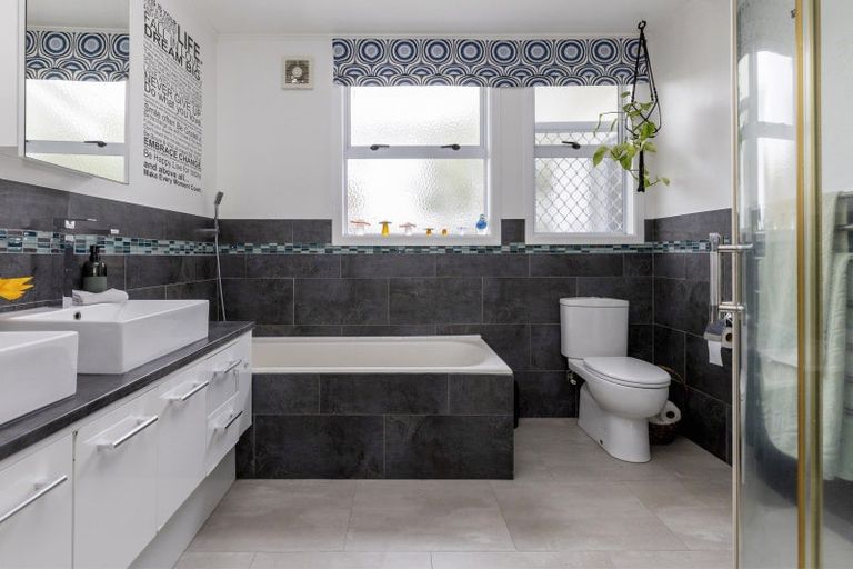 Photo of property in 2/34 Puriri Street, Hilltop, Taupo, 3330