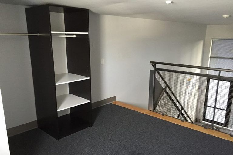 Photo of property in Urbane Apartments, 40/29 Webb Street, Mount Cook, Wellington, 6011