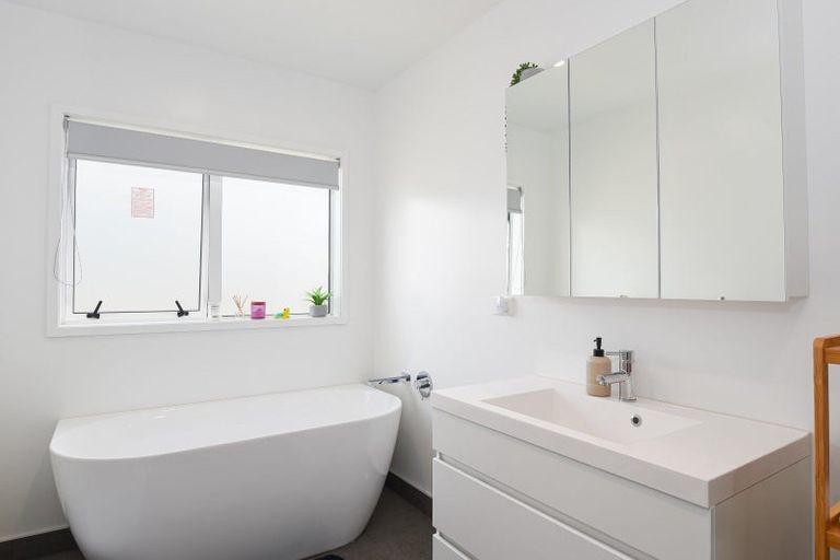Photo of property in 16 Ian Street, Koutu, Rotorua, 3010