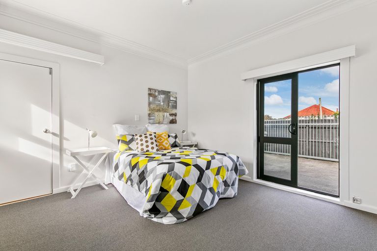 Photo of property in 1 Henwood Road, Mangere East, Auckland, 2024