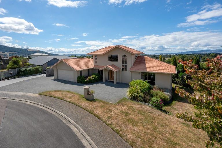 Photo of property in 3 Linden Place, Matipo Heights, Rotorua, 3015