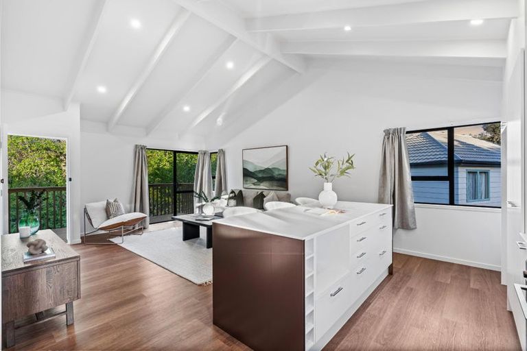 Photo of property in 14 Landsdale Place, Massey, Auckland, 0614