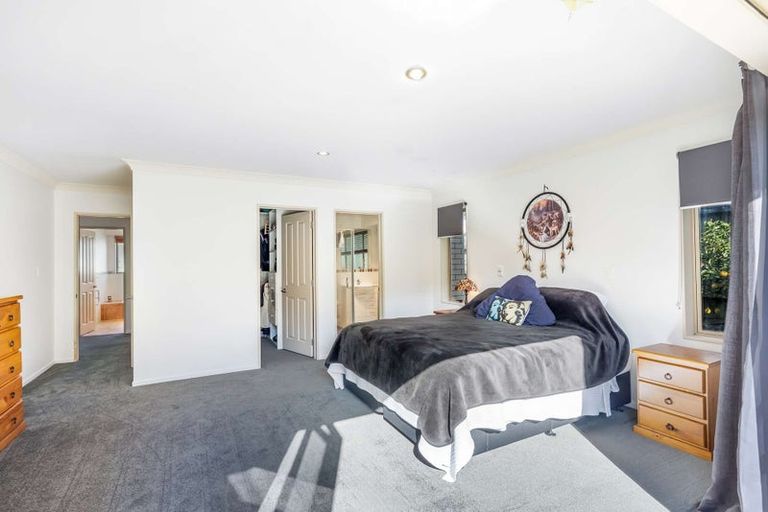 Photo of property in 5 Ernest Shackleton Place, Waiuku, 2123