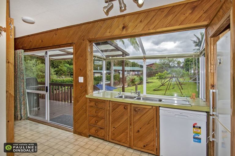 Photo of property in 16 Ranfurly Place, Te Kamo, Whangarei, 0112