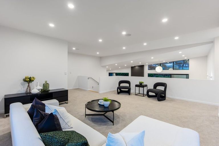 Photo of property in 16 Te Oneroa Way, Long Bay, Auckland, 0630