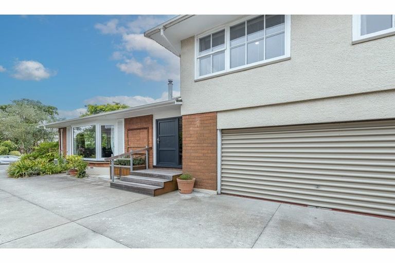 Photo of property in 5 Hawkswood Place, Avonhead, Christchurch, 8042