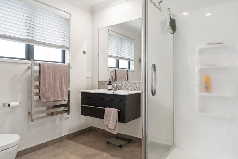 Photo of property in 27 Hebe Crescent, Papamoa Beach, Papamoa, 3118
